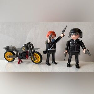 Vintage Playmobil Police MOTORCYCLE w/KICKSTAND 2 POLICEMAN FIGURES Set lot toys